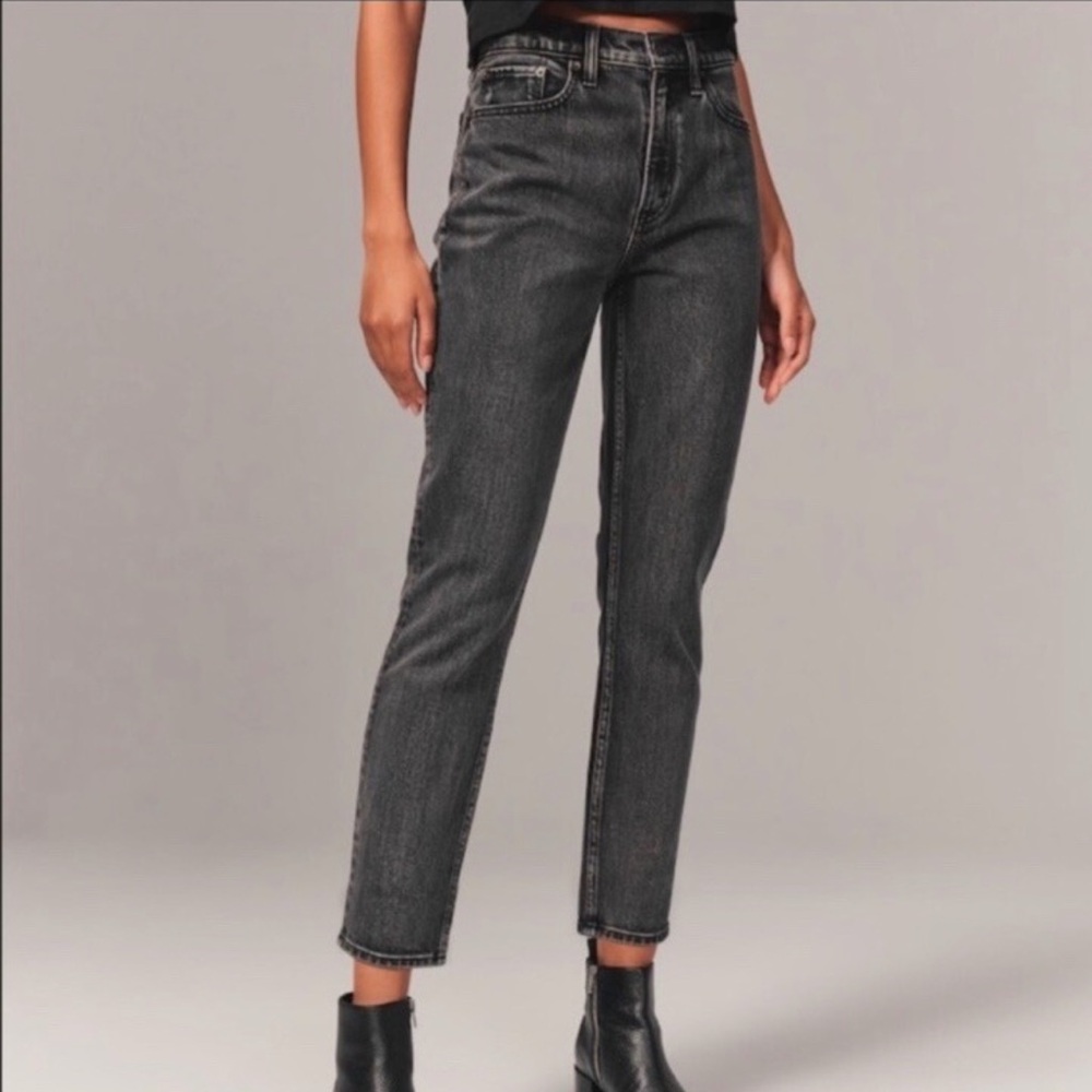 Abercrombie & Fitch The Mom High Rise Grey Black Jeans Curve Love Size 27/4
